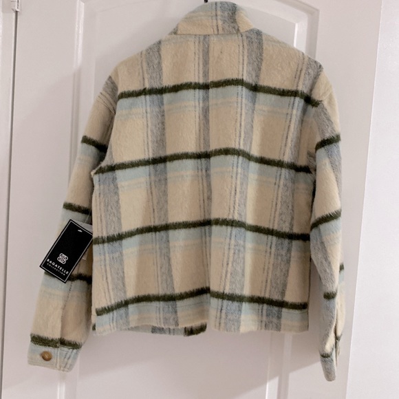 jacket - Picture 2 of 4